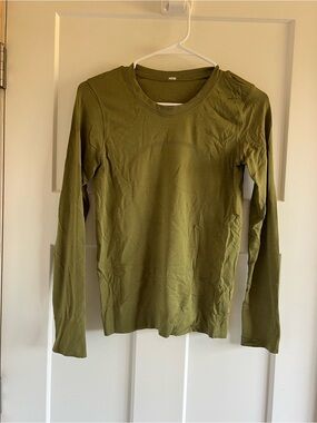 lululemon athletica Olive Green Long Sleeve Crew Top
